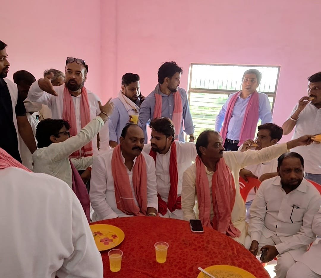 मैनपुरी में सांसद देवेश शाक्य जी से आत्मीय मुलाकात | अतरौली के युवाओं और संगठन पर चर्चा