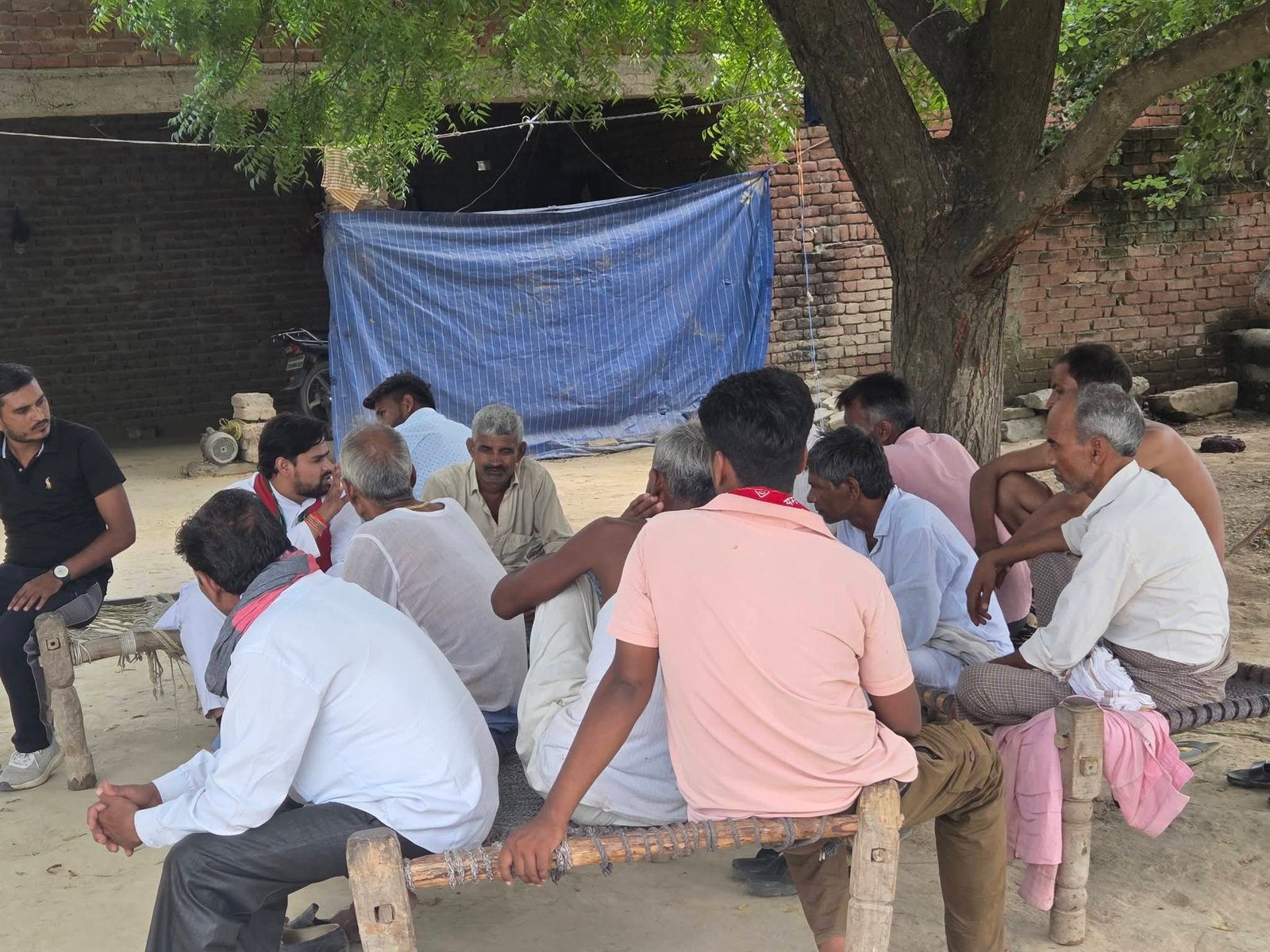 अतरौली विधानसभा के विभिन्न गांवों में शोक संवेदना | गगन लोधी ने परिजनों से की मुलाकात