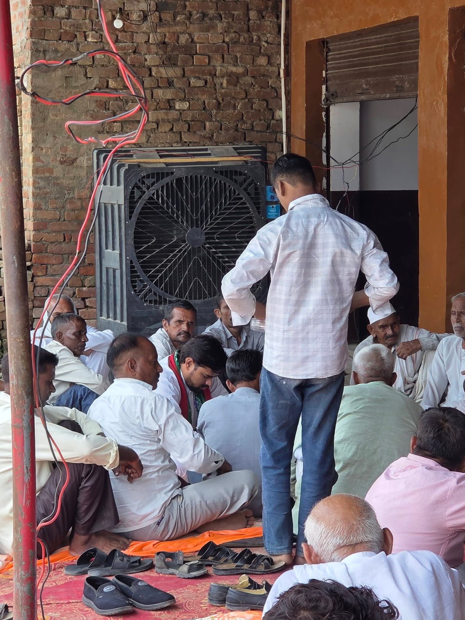 गांव भमोरी खुर्द में श्री सुमित यादव जी के निधन पर शोक संवेदना | गगन लोधी