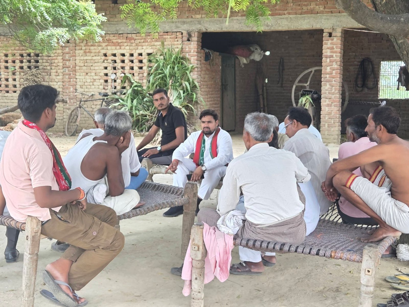 अतरौली विधानसभा के विभिन्न गांवों में शोक संवेदना | गगन लोधी ने परिजनों से की मुलाकात